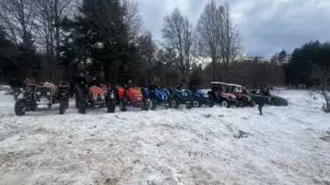 Pamukova’da Karla Kaplı Yaylada Traktör Off-Road Macerası