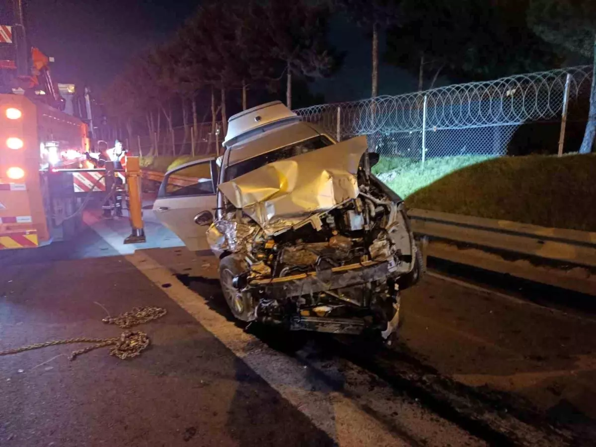 TEM Otoyolu'nda Çarpışma: 2 Yaralı ve Trafik Yeniden Açıldı