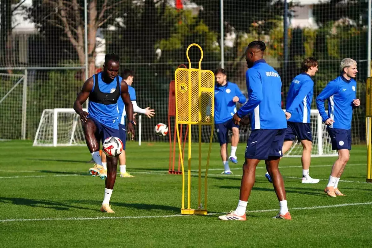 Çaykur Rizespor, Antalya’da 2. Devre Hazırlıklarını Sürdürüyor