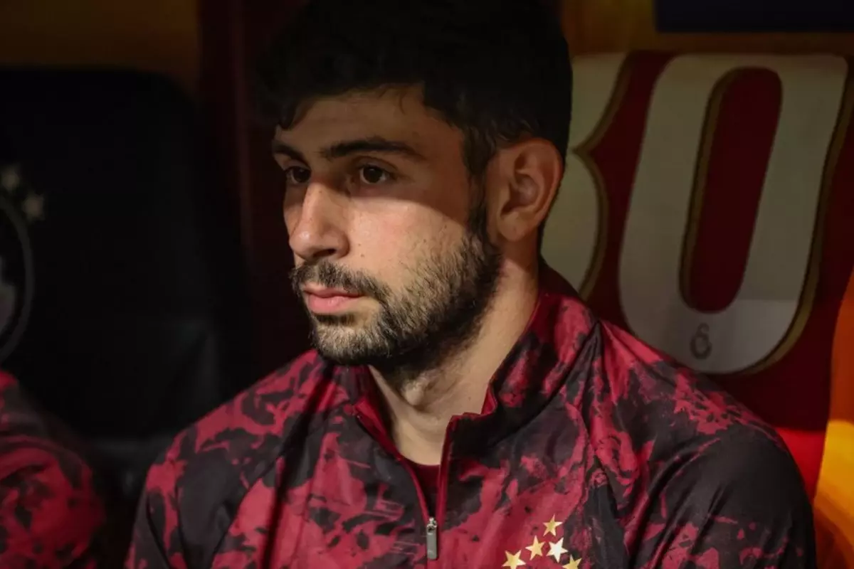 Galatasaray'da Yusuf Demir ile İletişim Kesildi: Ayrılık Süreci Sertleşti