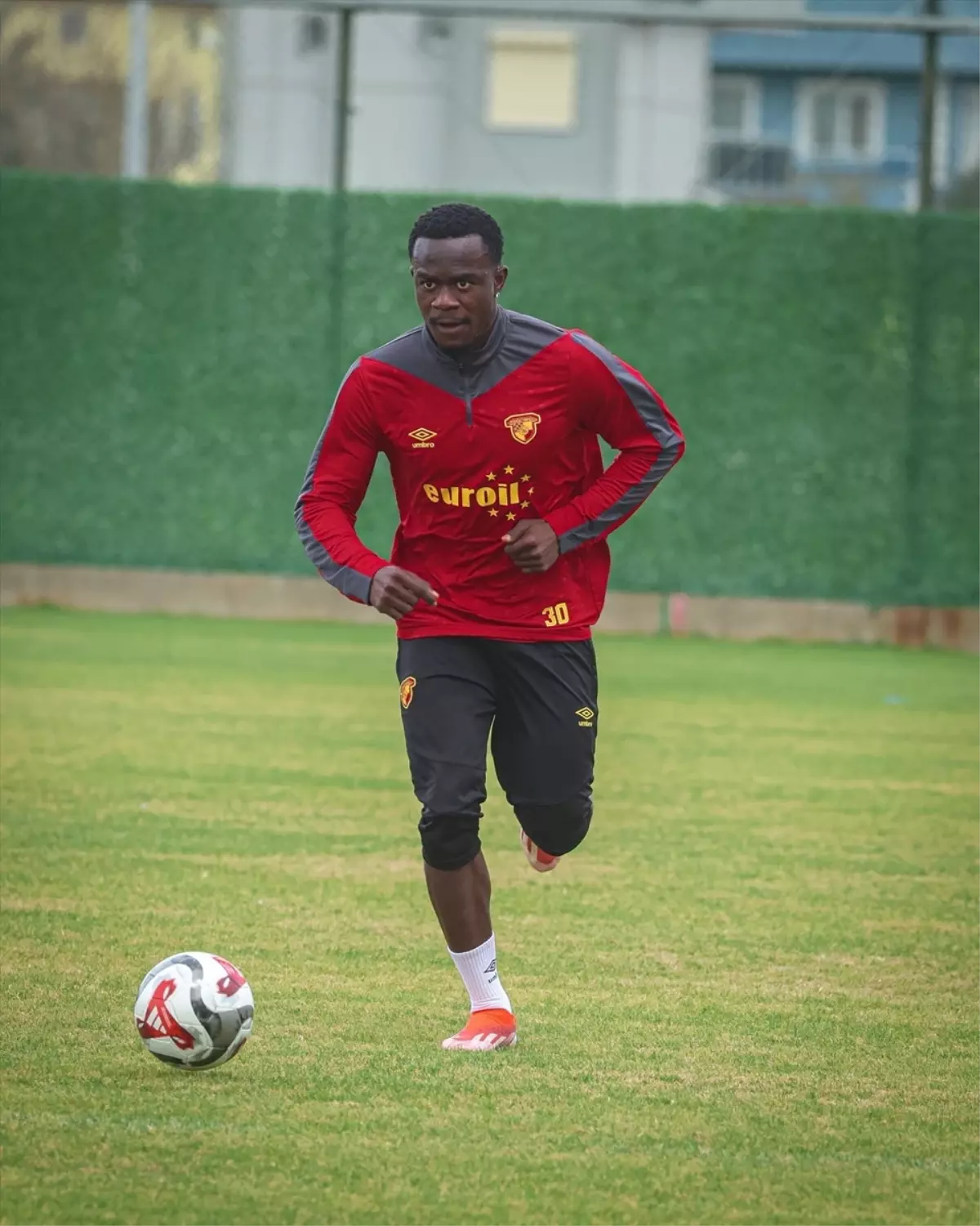 Göztepe, İkinci Yarı Öncesi Yoğun Antrenman Programı Başlattı