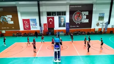 Köyceğiz Voleybol Turnuvası Çeyrek Finallerinde Heyecan Dorukta