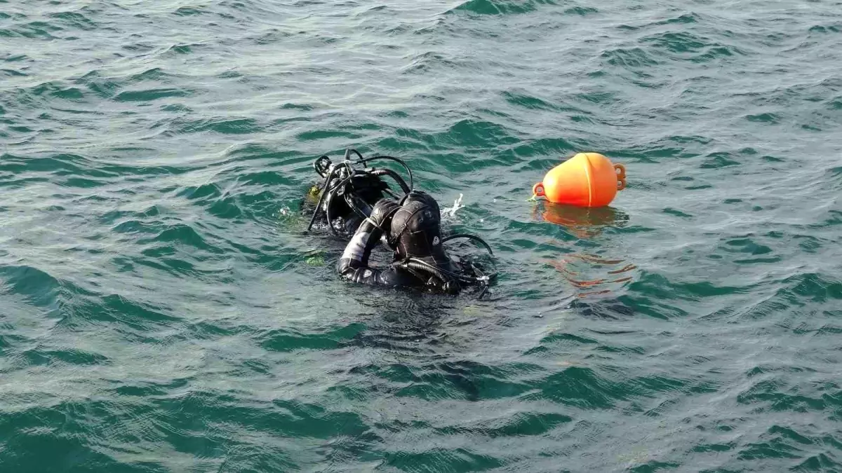 Denizde Kayıp Kişi Arama Operasyonu 8. Günde Hız Kesmeden Devam Ediyor