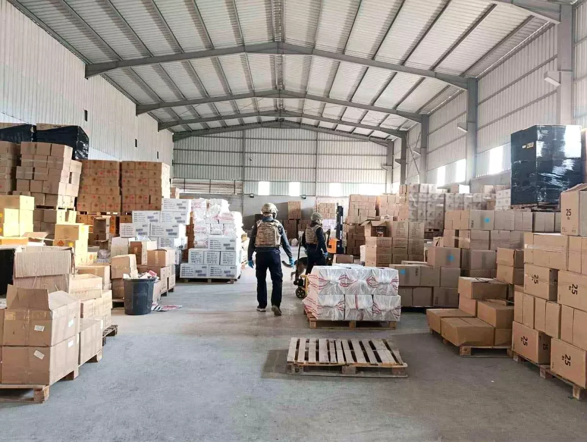 Silifke'de Jandarma, Yasa Dışı Patlayıcı Depoyu Ele Geçirdi