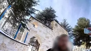 Nevşehir Jandarması Sahte Kimlikle Kaçmaya Çalışan Arananı Yakaladı