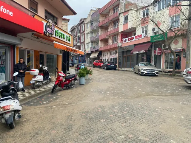 Deprem sonrası deniz kenarı görüntüsü