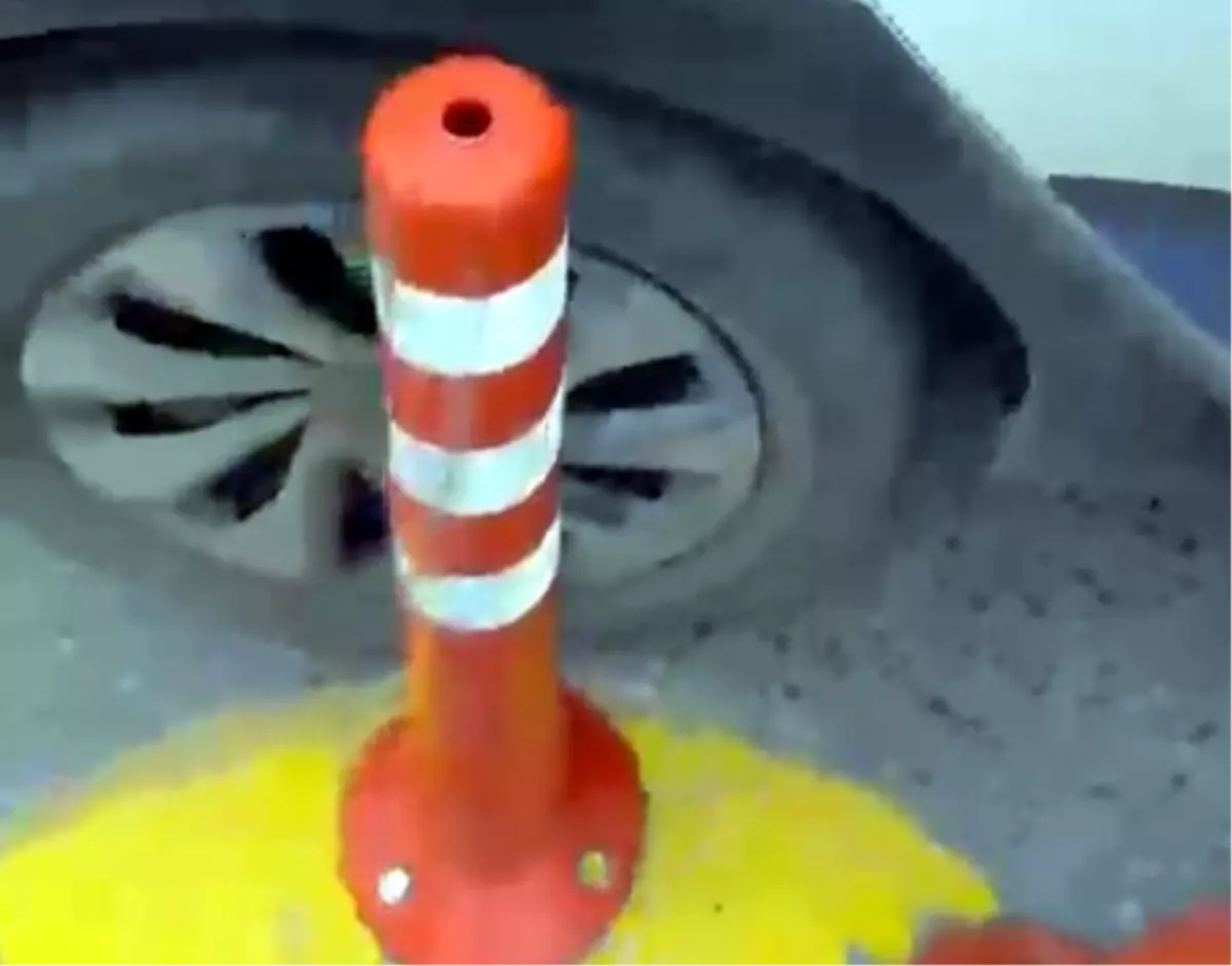 Ehliyet Sınavında 7. Kez Yenilenen Genç, Görevlilere Sert Tepki Gösterdi