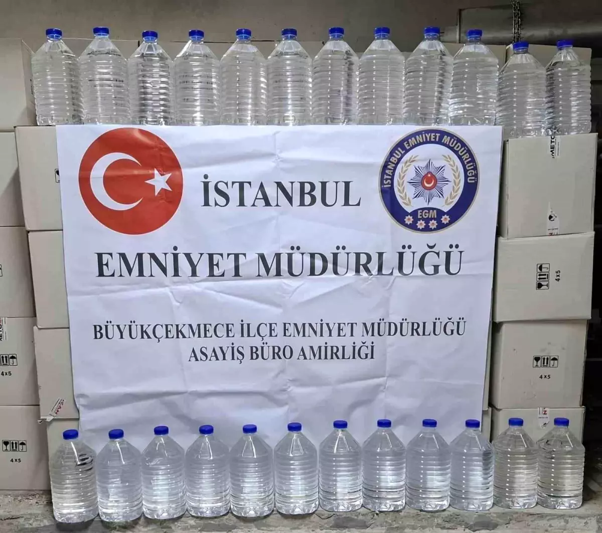 İstanbul’da 2.700 Litre Kaçak Etil Alkol Ele Geçirildi