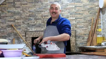 Köz Ateşinde 35 Yıllık Lezzet: Eskişehir’in Pide Ustası Mustafa Çubuk