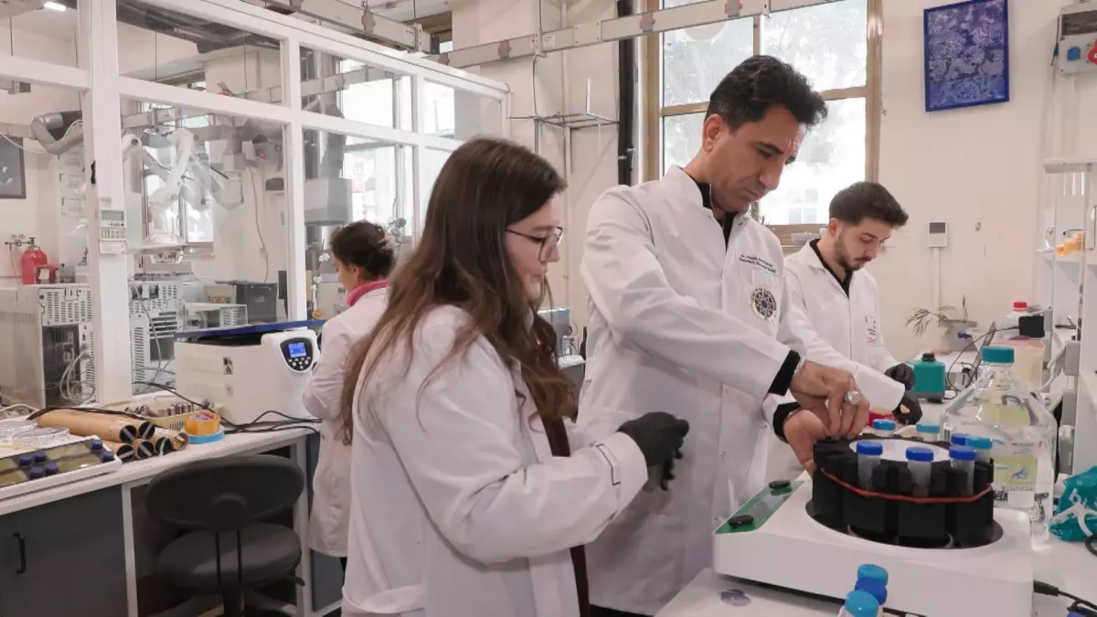 Prof. Dr. Bakırdere, Uluslararası Bilim Yarışmalarında Çifte Birincilik Elde Etti