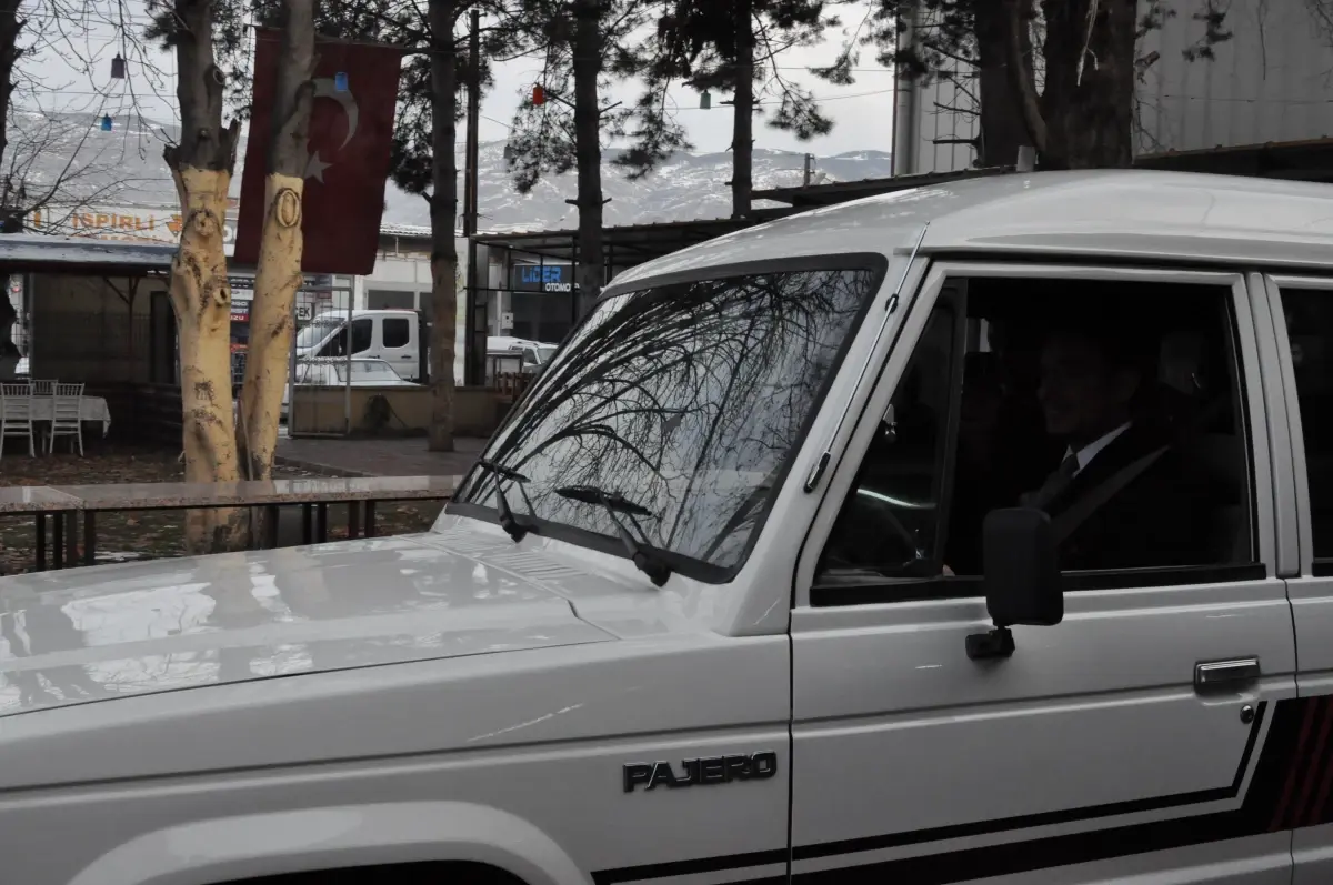 Başkan Yazıcıoğlu'nun Tarihi Makam Aracı Restorasyonla Göz Kamaştırdı