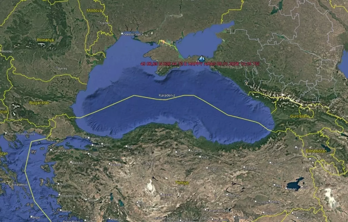 Kerç Boğazı’nda Türk Sahipli Geminin Karaya Oturması: Mürettebat Güvenli Çıktı