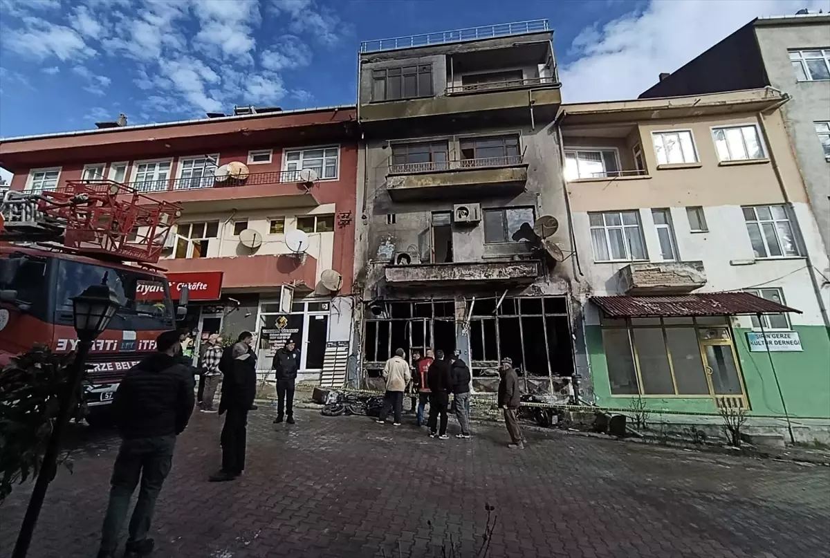 Sinop Gerze'de Motosiklet Tamir Atölyesinde Patlama: Bir Kişi Ağır Yaralı