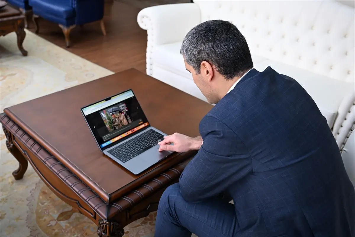 Uşak Valisi Naci Aktaş, 'Yılın Kareleri' Oylamasına Katıldı