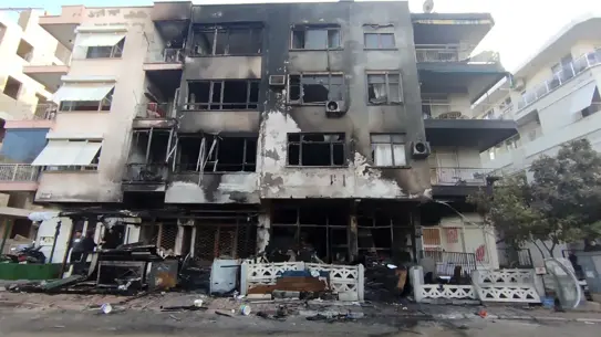 Yangın sonrası evin dış görüntüsü