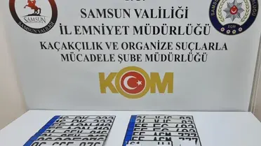 Ele geçirilen sahte plakalar ve gözaltına alınan şüpheliler