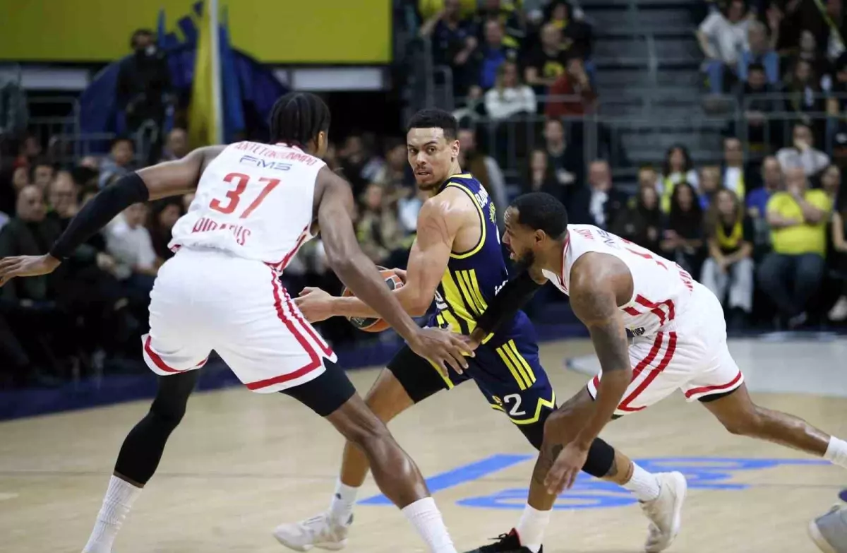 Fenerbahçe Beko, Olympiakos’u 88-80 Yenerek Dördüncü Ardışık Galibiyetini Kutladı
