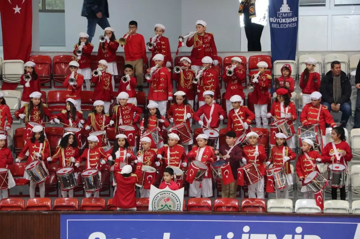 İzmir’de Bando Çocukları Dijital Bağımlılığa Karşı Mücadeleye Katılıyor