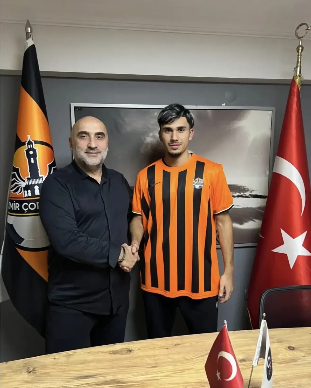 İzmir Çoruhlu FK, Yasin Öztekin ve Salih Tokgöz'ü Kadrosuna Katıyor