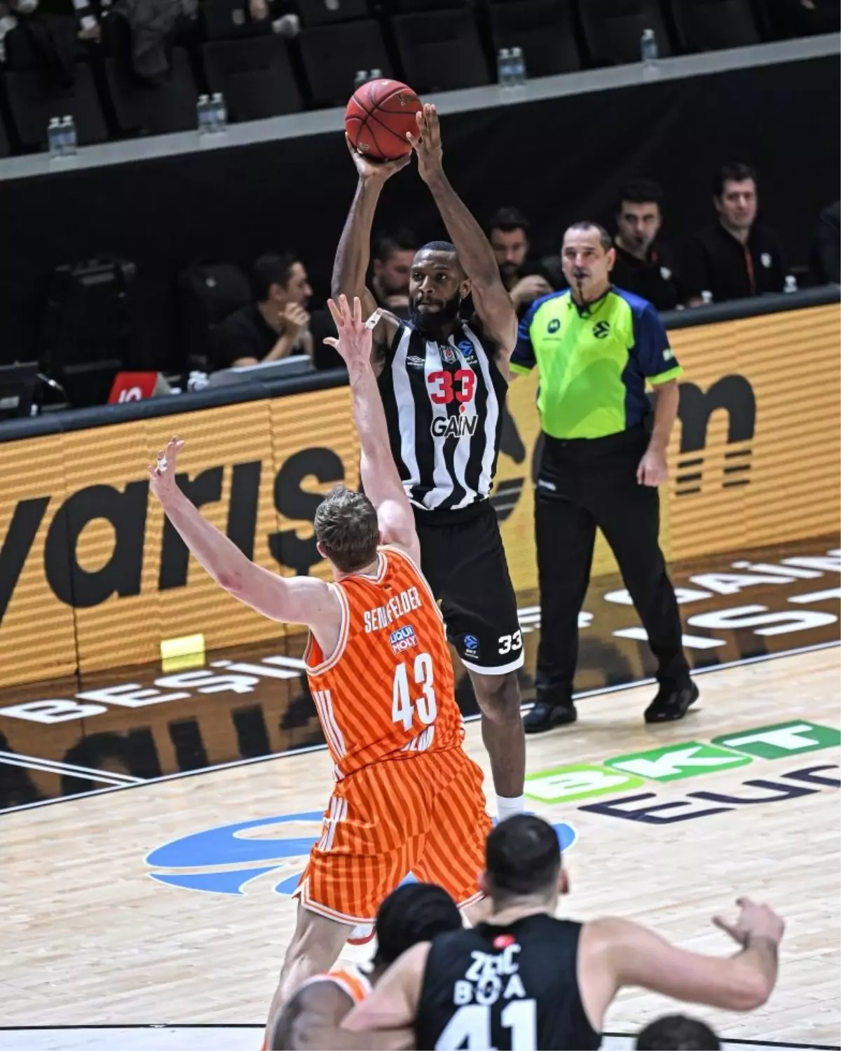 Beşiktaş GAİN, EuroCup'ta Ratiopharm Ulm'u 97-76 Yenerek 9. Zaferini Aldı