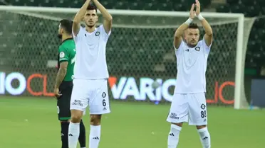 Altay Kaptanları Özgür ve Ceyhun, Takıma Bağlılıklarını Yeniden Onayladı