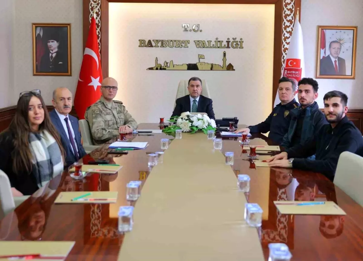 Bayburt’ta Asayiş Toplantısında Güvenlik Stratejileri ve Suç Oranlarındaki Düşüş