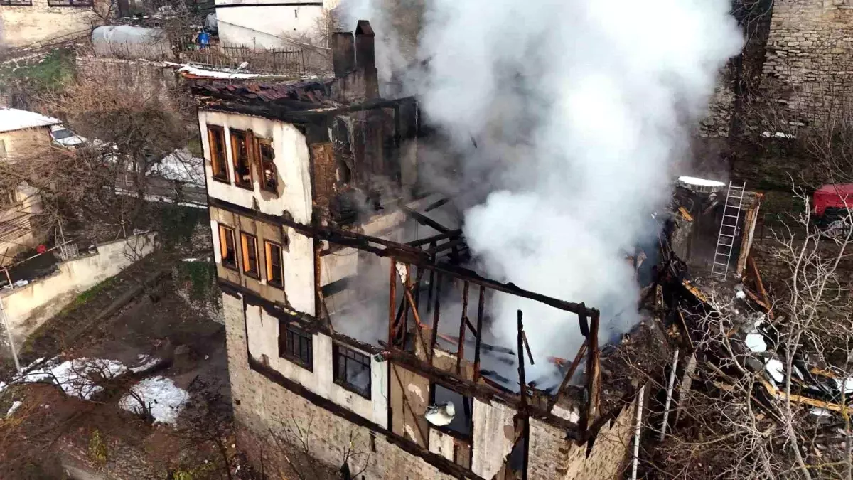 Safranbolu’da 200 Yıllık Tarihi Konak Alev Aldı: İkinci Yangın Geri Sayımda