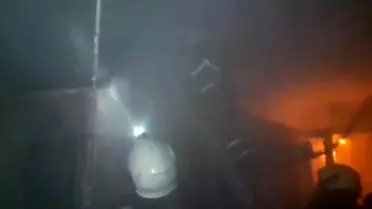 Diyarbakır Yenişehir'de Çatı Katındaki Yangın 40 Güvercini Öldürdü