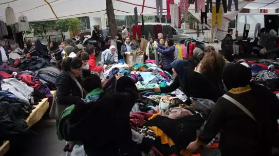 Aydın Salı Pazarı’nda Uygun Fiyatlı Giyim Şöleni