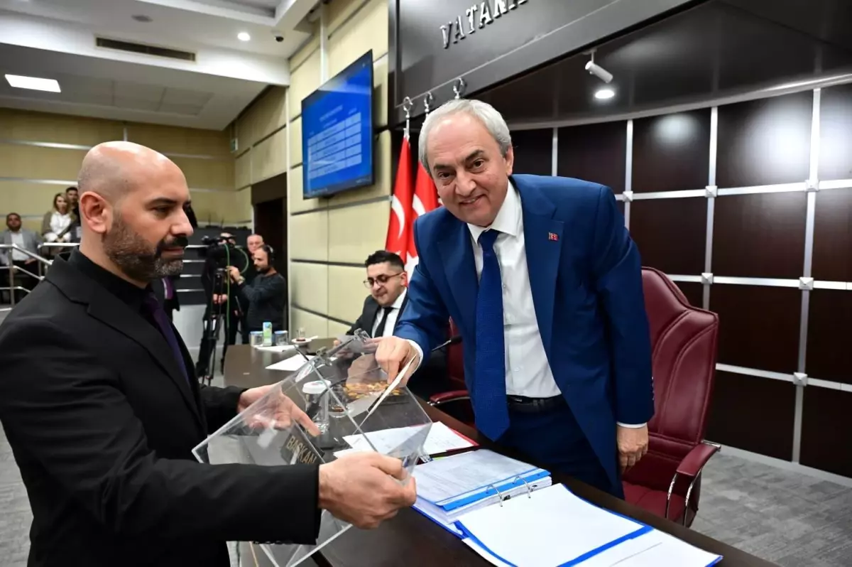 Kepez Belediye Başkanı Kocagöz, Mecliste Küresel Birlik Mesajı Verdi