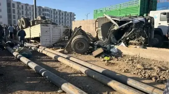 Etiyopya'nın Samara Şehrinde Göçmen Taşıyan Kamyon Devrildi: 22 Kişi Hayatını Kaybetti