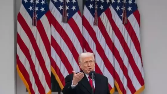 Trump, Venezuela Geçici Yönetiminin ABD'ye 30-50 Milyon Varil Petrol Gönderme Planını Duyurdu