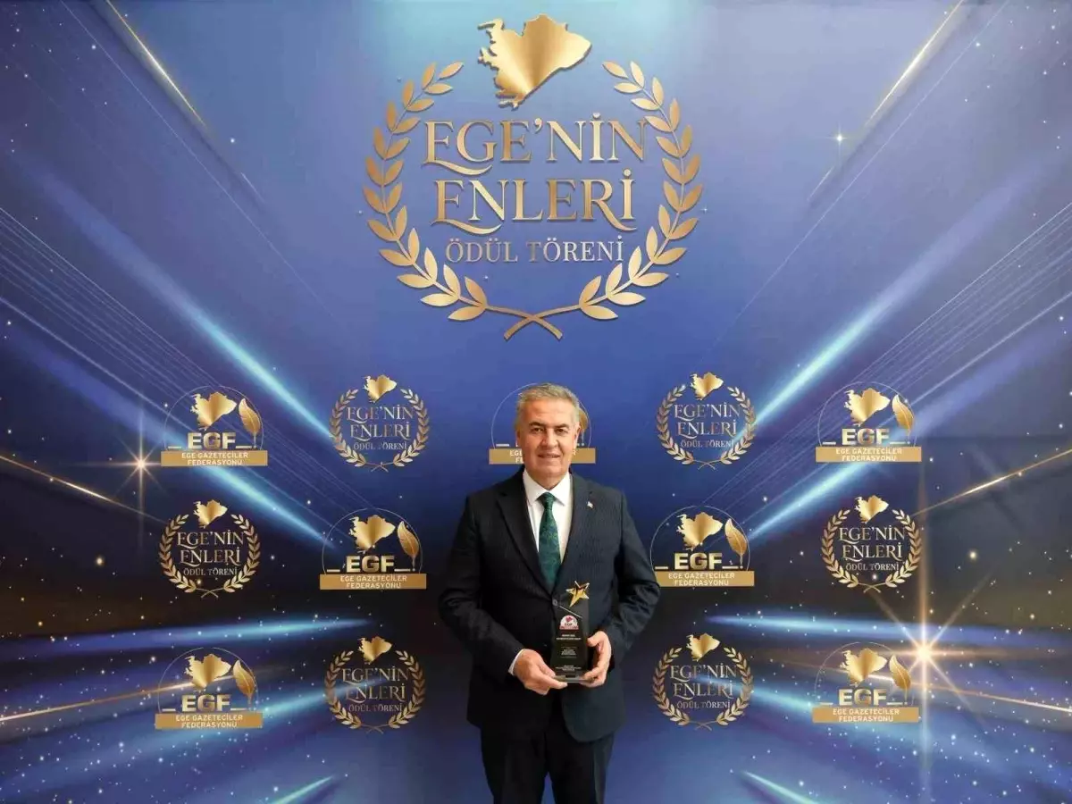 Buharkent Belediye Başkanı Mehmet Erol, Ege'nin En Başarılı Belediye Başkanları Arasına Girdi