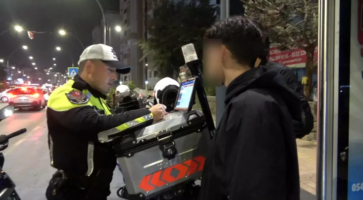 Antalya’da Ehliyet Yetersizliği Nedeniyle Öğrenciye 11 Bin Lira Ceza Kesildi