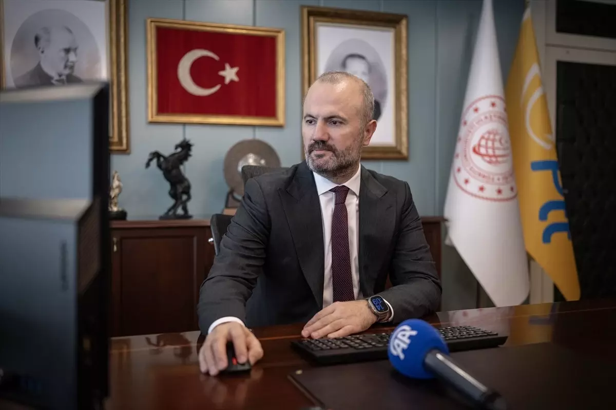 PTT Genel Müdürü Hakan Gülten, Yılın Kareleri Oylamasına Katıldı