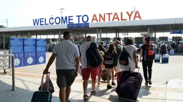 Antalya Turizmi 2025'te Rekor Kırdı: 17,5 Milyon Ziyaretçi