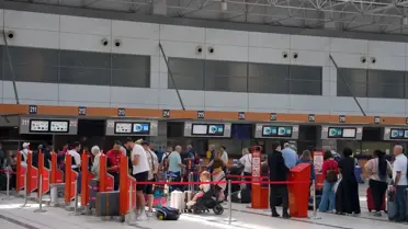 2025'te Hava Yolu Seyahatinde Rekor Kırıldı: 247 Milyon Yolcu Uçtu