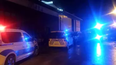 Denizli'de iş yerinde bulunan genç esnaf