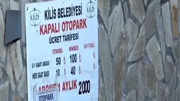 Otopark içindeki yeni fiyat tabelası