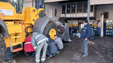 Kulp’ta Dondurucu Soğuk, Oto Tamircileri Zorlu Çalışma Koşullarıyla Karşılaşıyor
