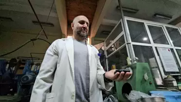 Araştırma laboratuvarında nadir toprak elementi örnekleri