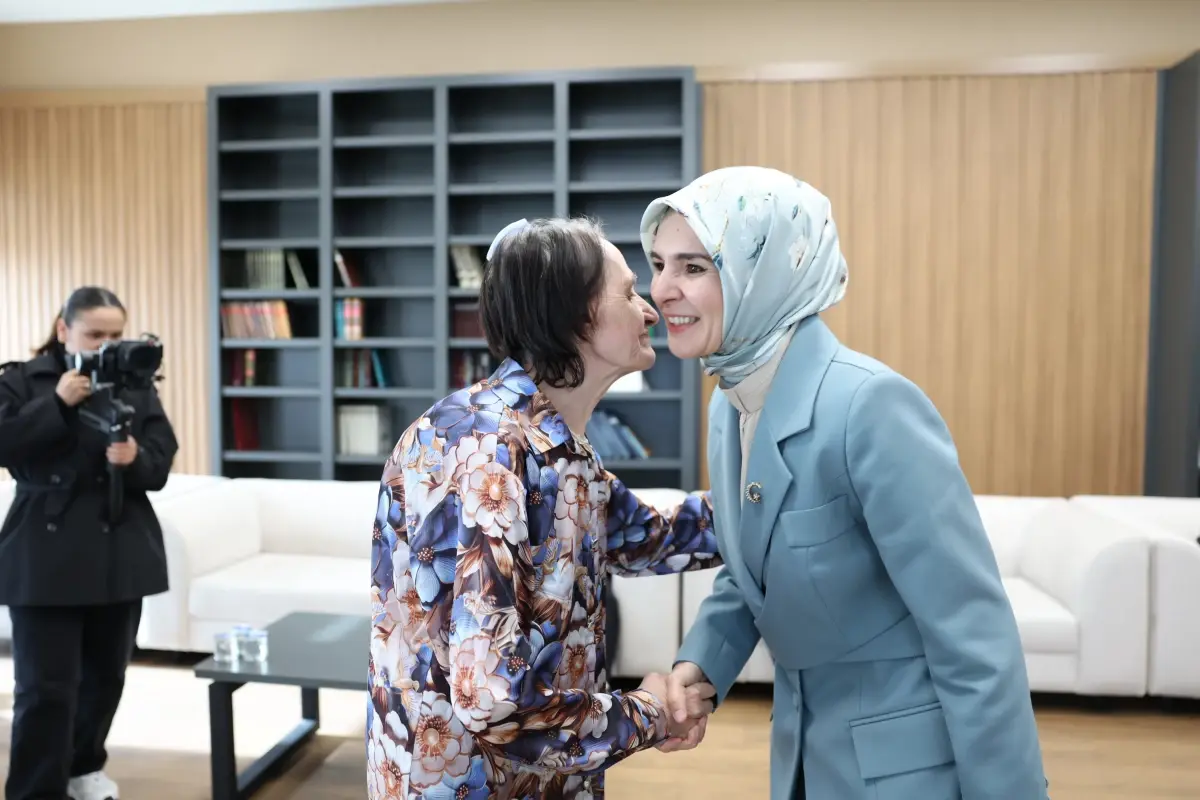 Türkiye'nin Nüfus Azalması: Uzmanlar Uyarıyor, 2100'de 25 Milyon Sınırı