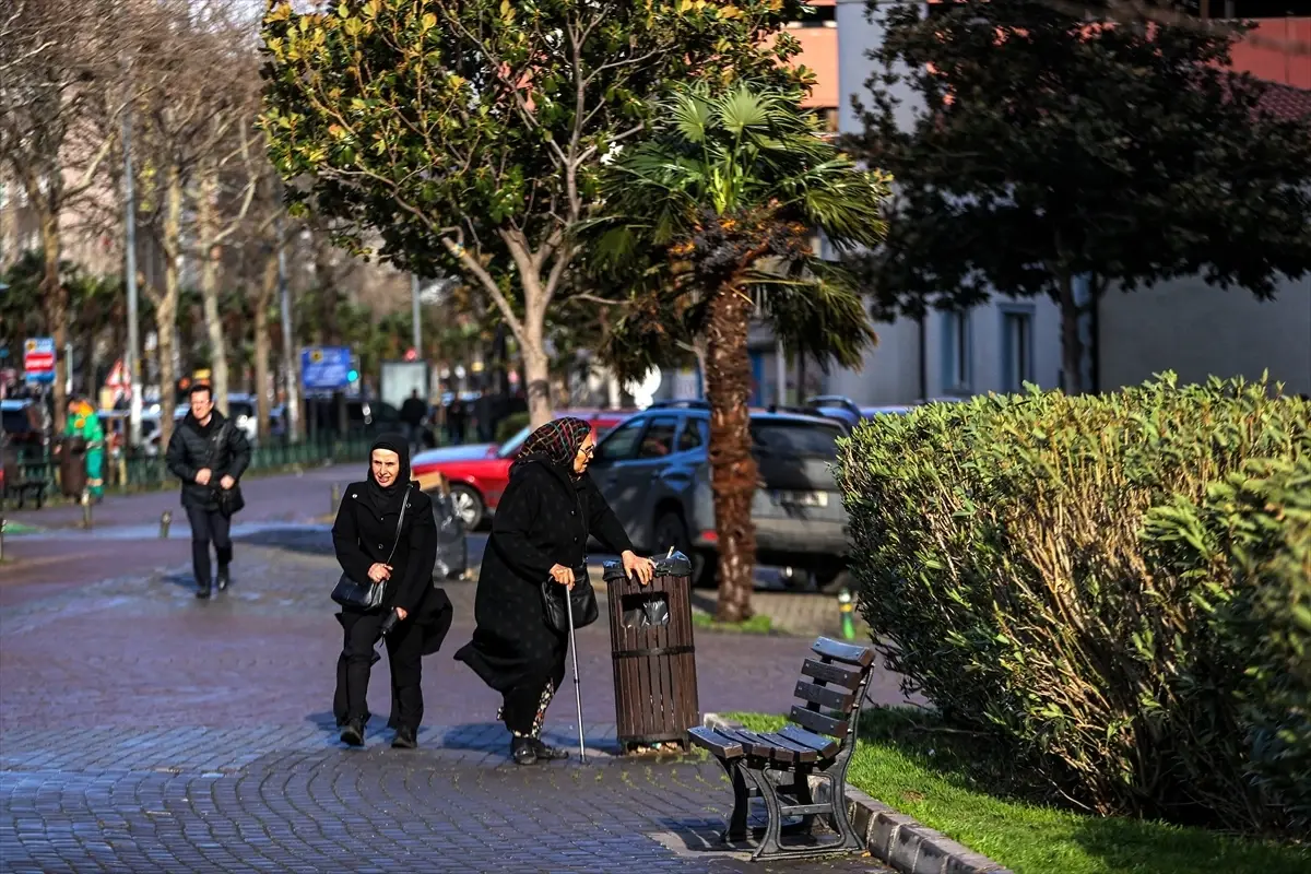 Bursa’da Şiddetli Rüzgarlar Ulaşımı ve Sağlığı Tehdit Ediyor