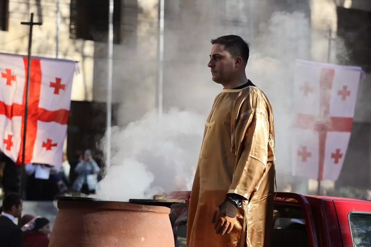 Tiflis’te Alilo Yürüyüşü Binlerce Katılımcıyla Coşku Dolu Kutlandı