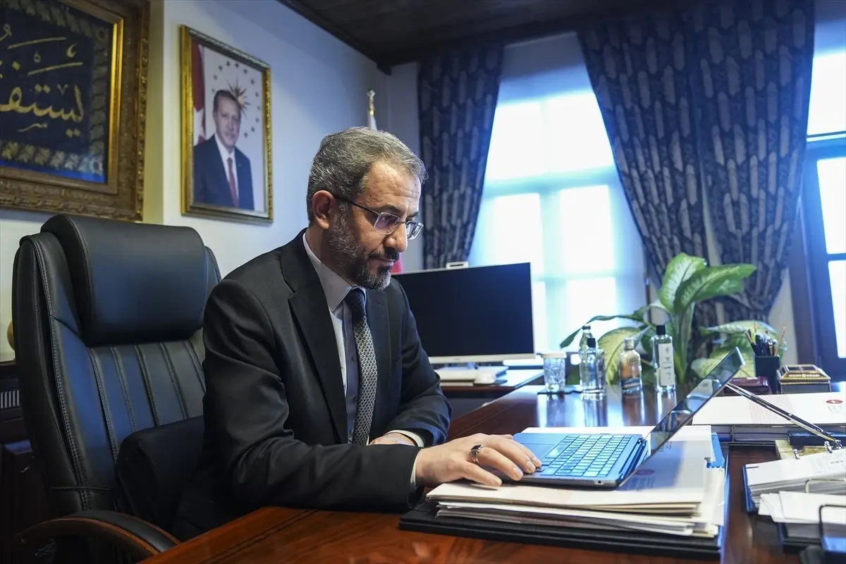 İstanbul Müftüsü Emrullah Tuncel, AA’nın Yılın Kareleri Oylamasında Jüri Üyesi Olarak Görev Aldı