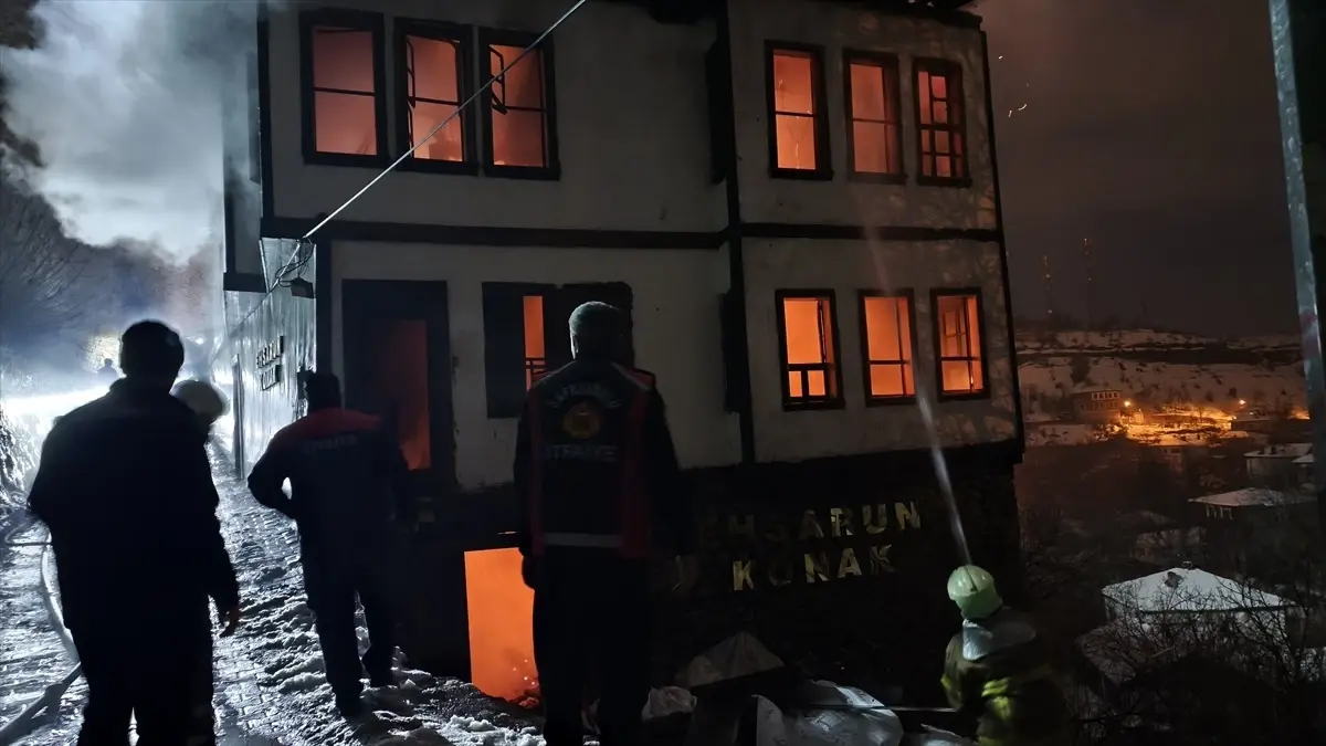 Safranbolu’nun 200 Yıllık Tarihi Konağı Alev Aldı