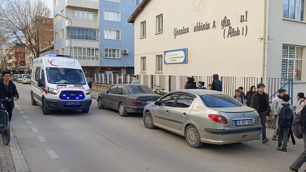 İnegöl’de Sokak Futbolu Sahnelerinde Şiddet: Genç Bacaklarından Bıçaklandı