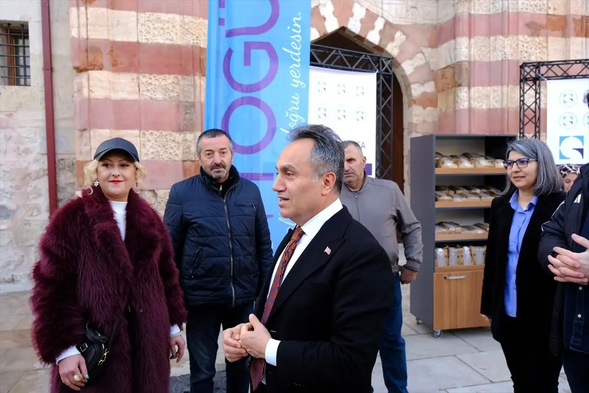 TOGÜ, Çölyak Hastalarına Ücretsiz Glütensiz Ürün Dağıtımını Gökmedrese'de Gerçekleştirdi