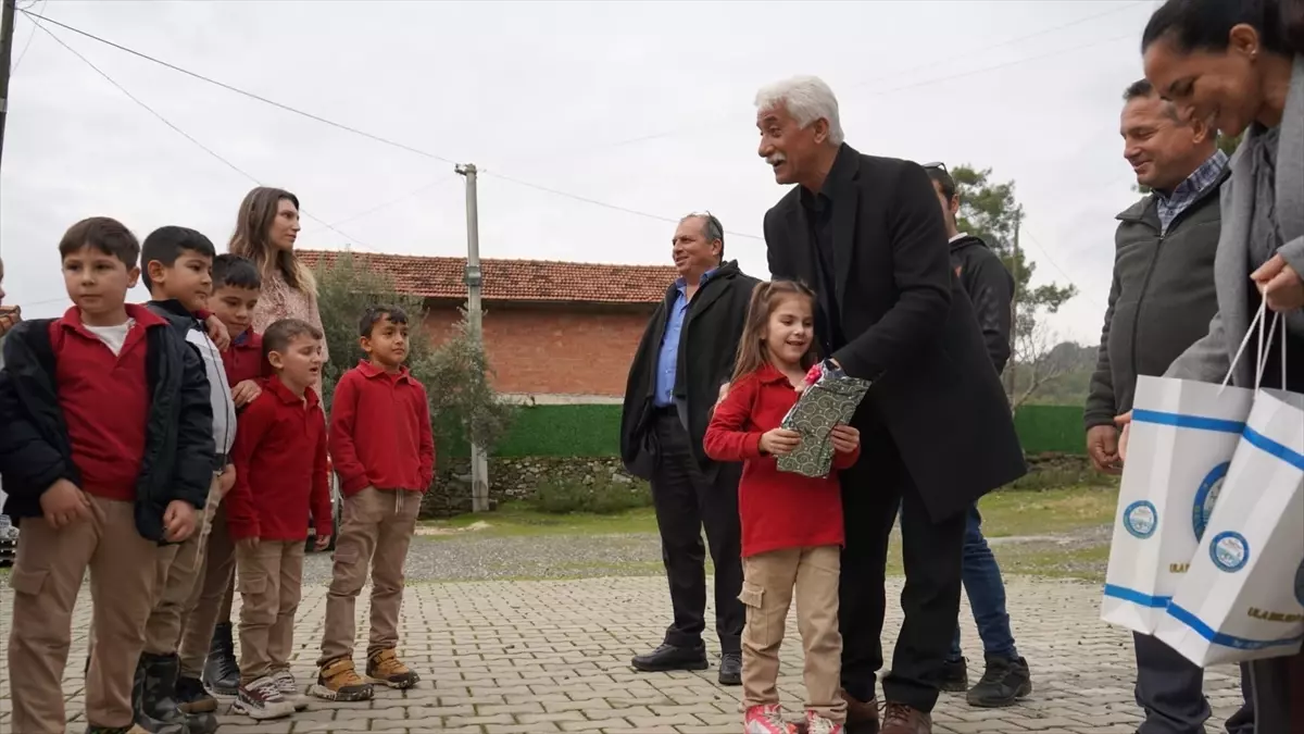 Ula Belediye Başkanı Caner Kavakçalı, Kavakçalı Mahallesi'nde Vatandaşlarla Buluştu