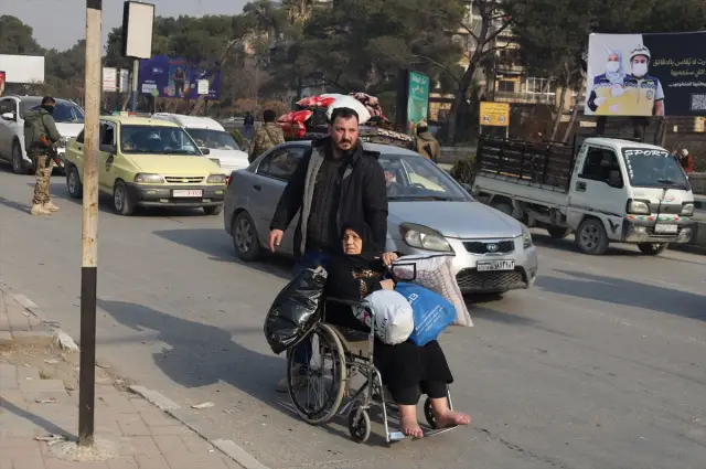 Sivil grubu güvenli bölgeye doğru